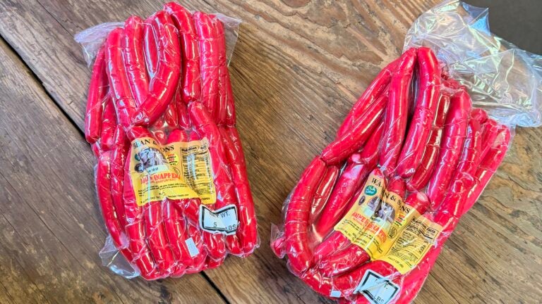 Maine’s red snapper hot dogs replace Red Dye 3 with crushed bugs Maine’s red snapper hot dogs replace Red Dye 3 with crushed bugs