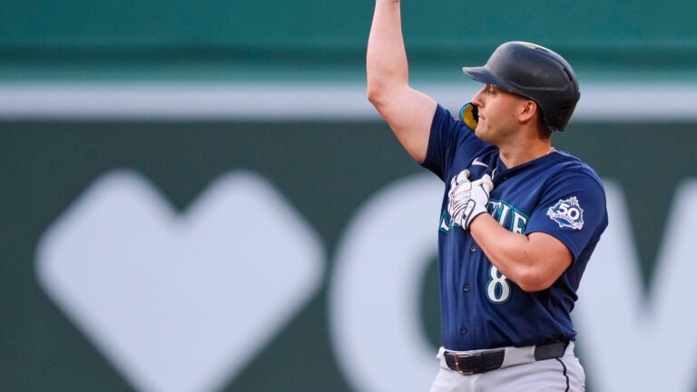 Jhonny Pereda has 2 RBIs, Mariners roll past struggling Red Sox 8-3