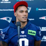 Christian Gonzalez Schefter: Patriots considered pulling their contract offer to Christian Gonzalez 2 min read