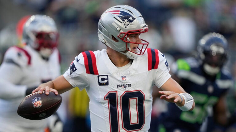 LIVE NOW Patriots Final: Seahawks 13, Patriots 10: Maye throws 3 picks in ugly loss 11 min read