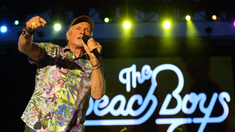 The Beach Boys скасовують своє шоу Big E