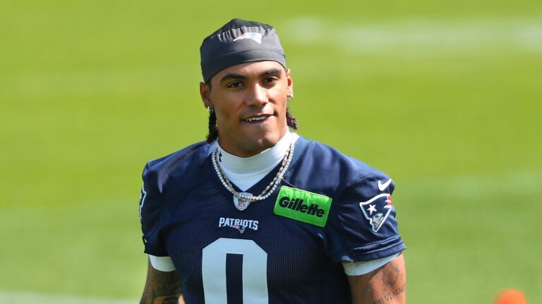 Patriots’ contract to Gonzalez needs to be ‘buttoned up’ Patriots’ contract to Gonzalez needs to be ‘buttoned up’