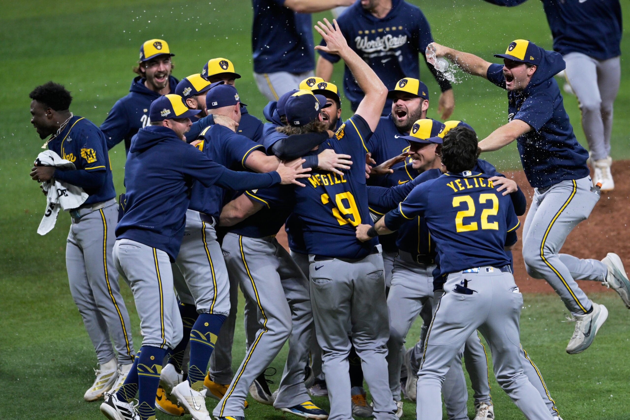 boston.com - Associated Press - Milwaukee Brewers win first World Series title, beating Tampa Bay Rays 4-1 in Game 5