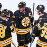 Bruins Pastrnak scores 2 goals, adds 2 assists in the Bruins' 6-1 rout of the Mammoth 1 min read