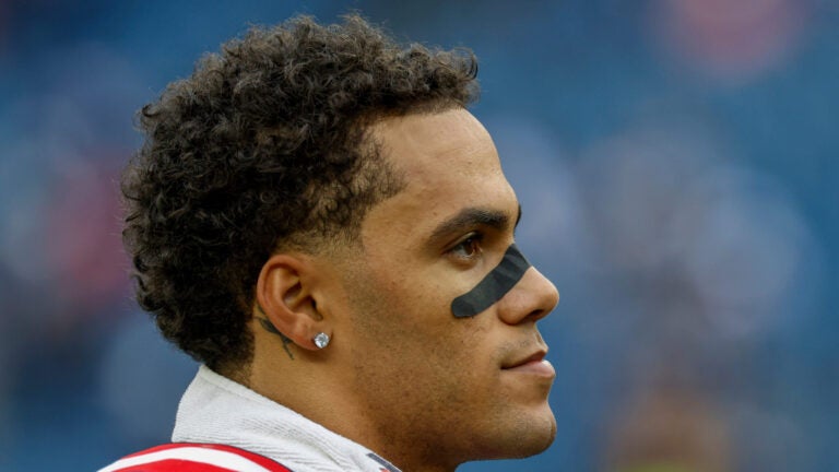Christian Gonzalez is at risk of missing road game vs. Bills Christian Gonzalez is at risk of missing road game vs. Bills