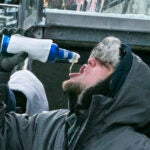 OFF BEAT Massachusetts has new drinking advice. Readers have thoughts. 2 min read