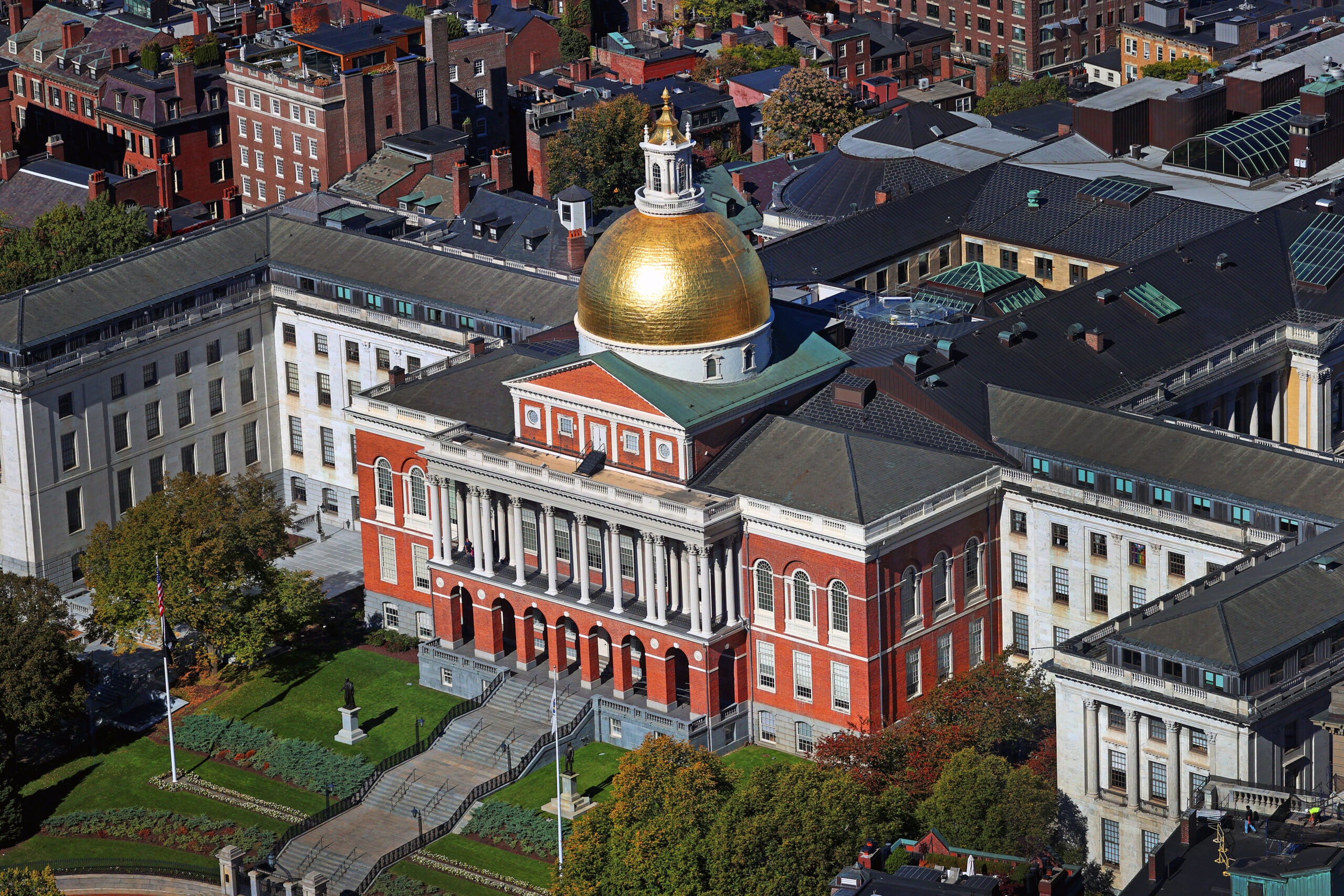 boston.com - Fiona Bright Holton - Mass. college students to join nationwide walkout calling for AI regulation